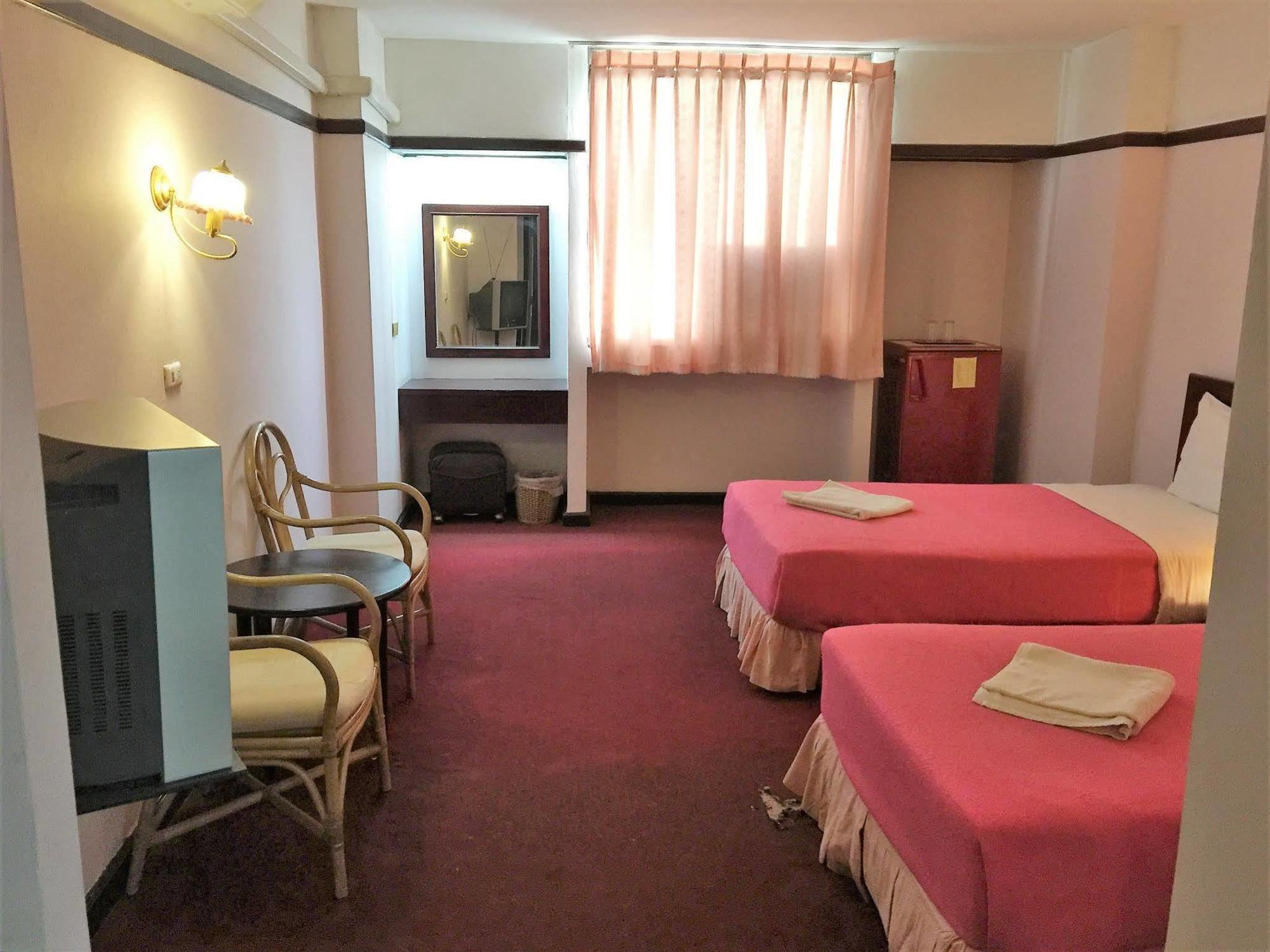 Daeng Plaza Hotel Пхукет Екстер'єр фото